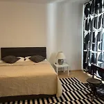 Apartment Saturn