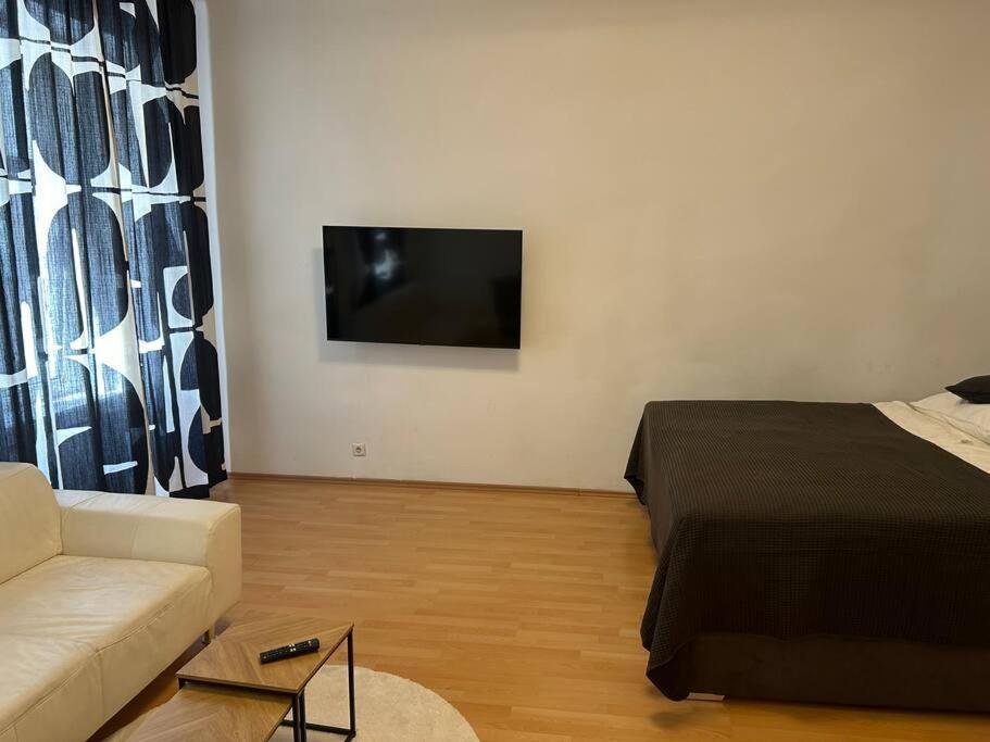 Saturn Apartment